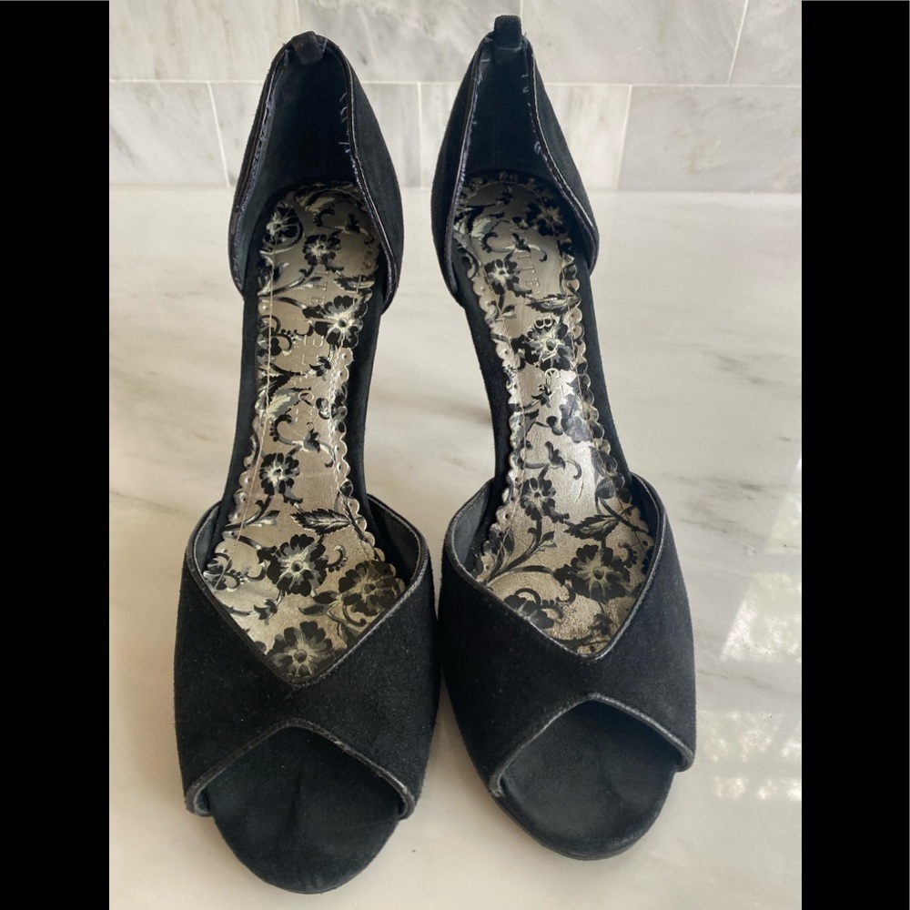White House Black Market Black Heels Size 7.5M